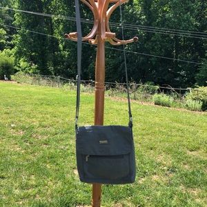 Baggallini crossbody gray bag